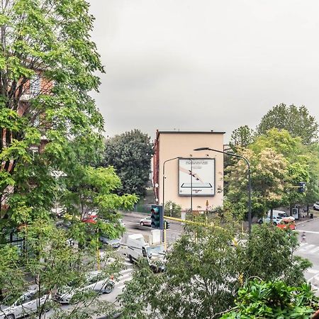Eden House Sansiro-Duomo Netflix & Design Lägenhet Milano Exteriör bild